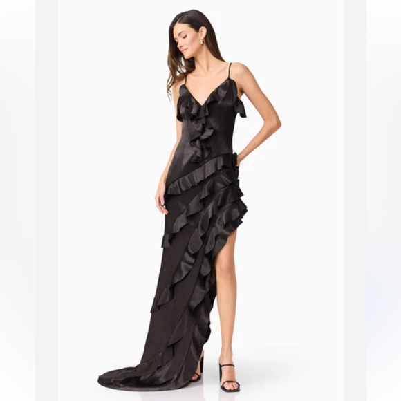 Ellaitt Kyla asymmetrical gown - Picture 1 of 8